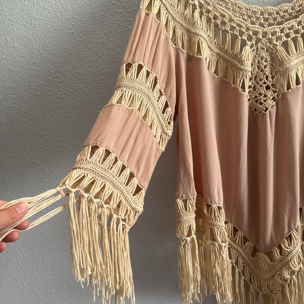 Umgee Tan Crochet Fringe Boho Top Size Medium - Picture 8 of 11